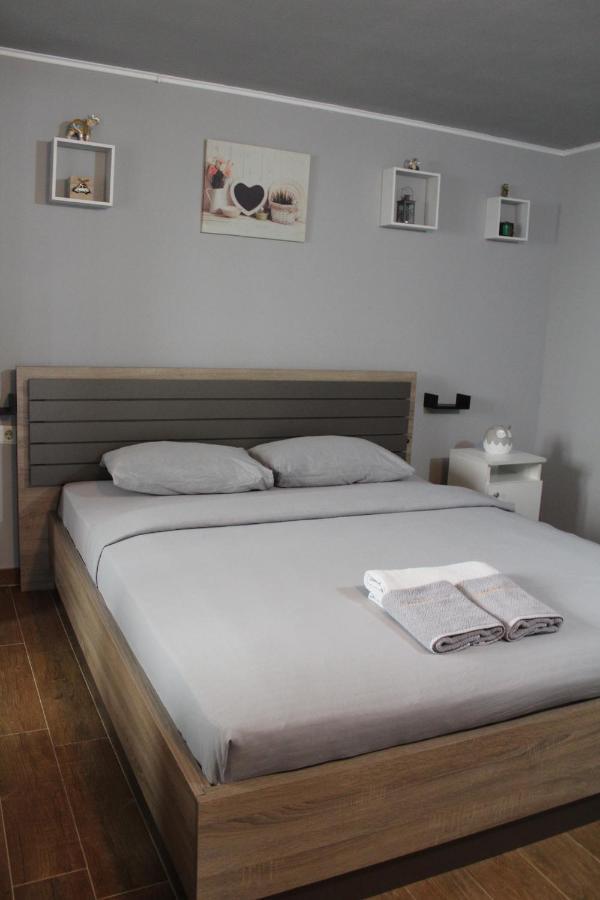 Apartman Daca Podgorica Exterior foto